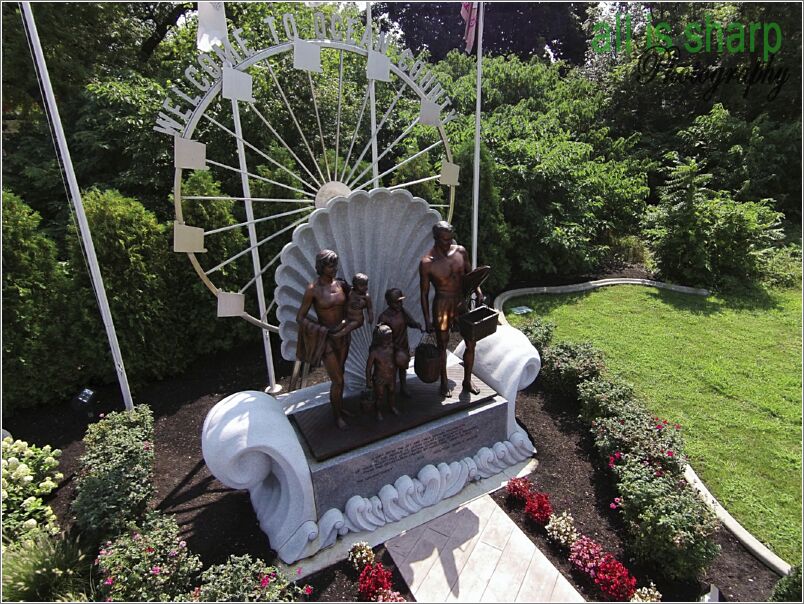 Rt 37 Statue - Toms River